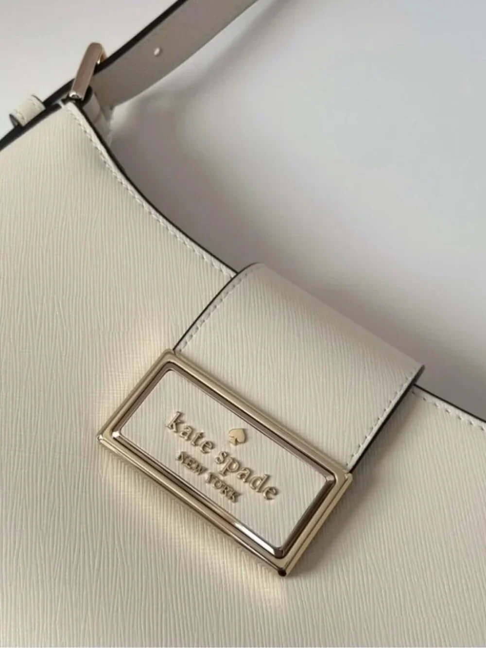 Kate Spade New York Reegan Small Shoulder NWT